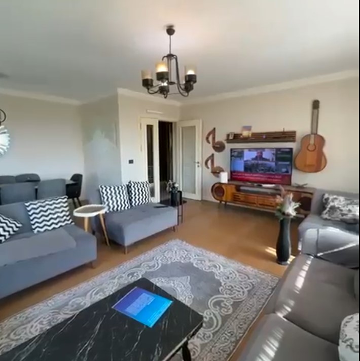 play video